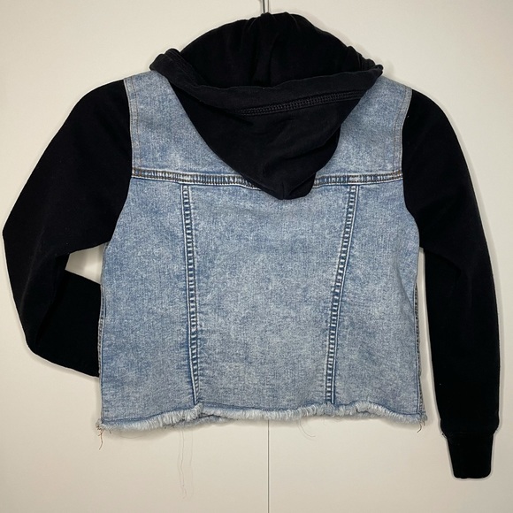 Girl’s Abercrombie Kids Twofer Denim Jacket - Picture 5 of 5